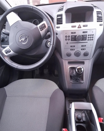 Opel Zafira cena 17000 przebieg: 208457, rok produkcji 2010 z Konin małe 29
